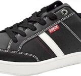 高校生「スマホはiPhone、靴はトラヴィス、アウターはノースフェイスこれが標準装備な」