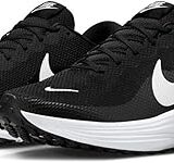 【悲報】ナイキのスニーカーさん、完全におじさんのイメージがついてしまう